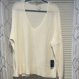 Lucky Brand Women's V-Neck Cream Sweater size large